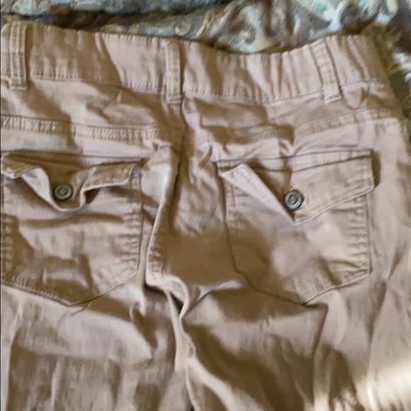Khaki pants - Picture 5 of 8